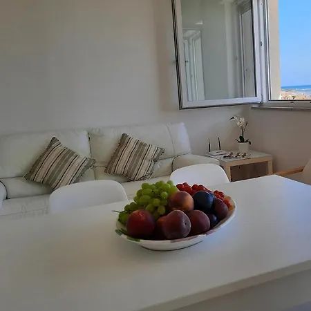 Donna Teresa Nyaraló Donnalucata